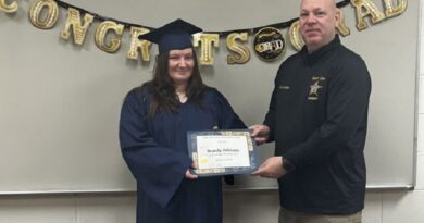 Sheriff Congratulates Jail GED Program Graduate