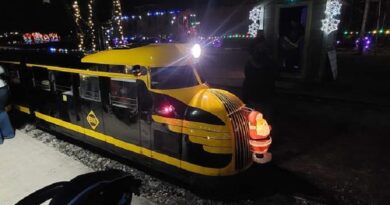 ‘North Pole Express’ Again On Ohio Holiday Lights Trail