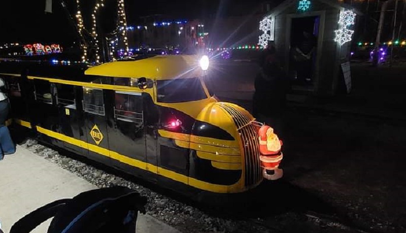 'North Pole Express' Again On Ohio Holiday Lights Trail