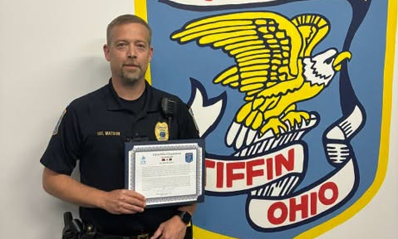 Police Officer Presented With Life Saving Award